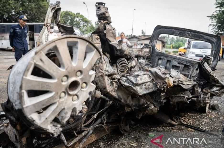 KNKT Ungkap Penyebab Kecelakaan Di KM 58, Salah Satunya Sopir Bekerja ...