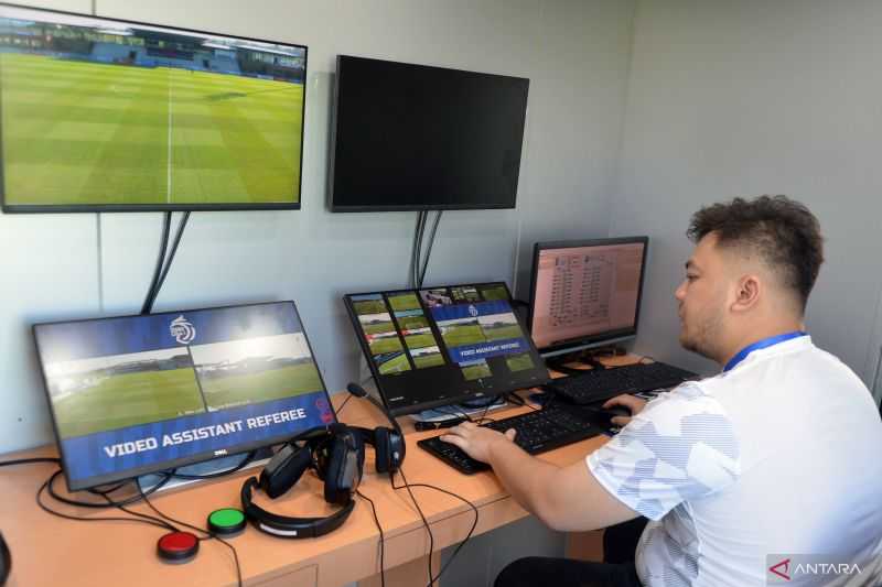 Komunikasi Intens FIFA Jadi Kunci Sukses Penerapan VAR di Liga 1 Indonesia