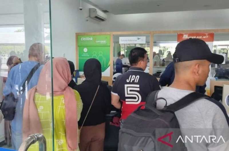 Kondisi Belum Aman, Penutupan Bandara Sam Ratulangi Diperpanjang hingga Minggu Siang