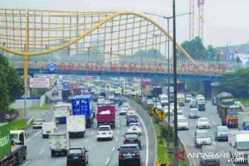 Kota Bekasi Operasikan Lampu Lalu Lintas Jembatan GKL