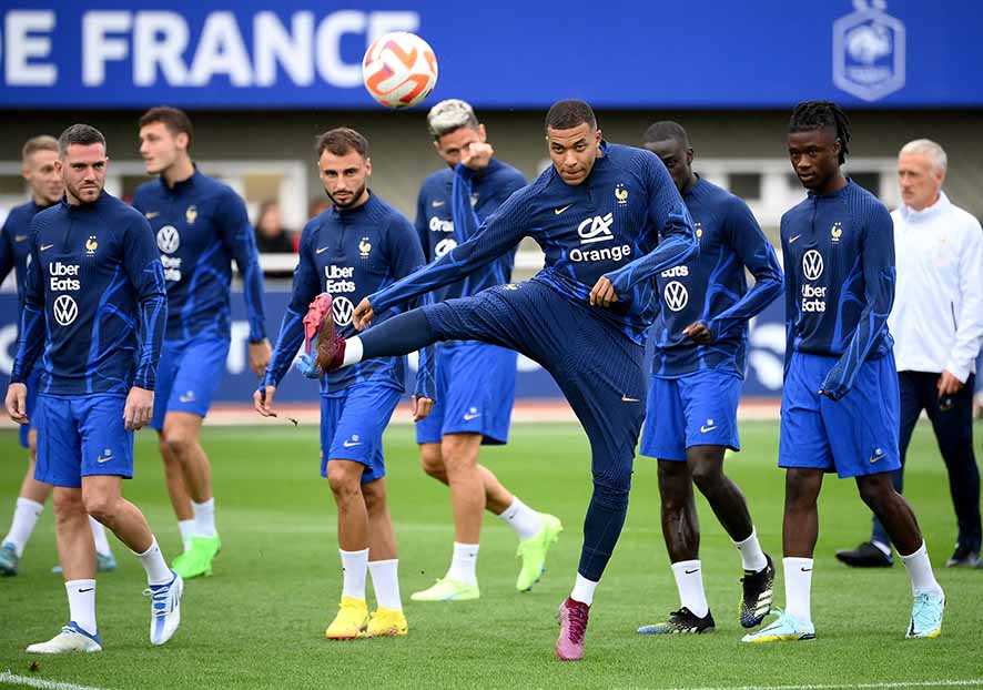 “Les Bleus' Dirundung Masalah