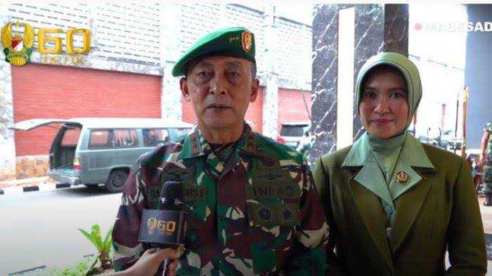 Letjen TNI yang Saat Ini Jadi Wakasad, Tak Disangka Punya Istri Seorang Kapten