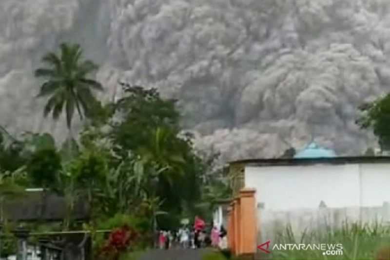 Letusan Gunung Semeru Berdampak pada Penerbangan, Ini Penjelasan Airnav