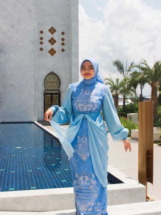 Mahasiswa UNY Terjemahkan Bungong Jeumpa dalam Dress Batik