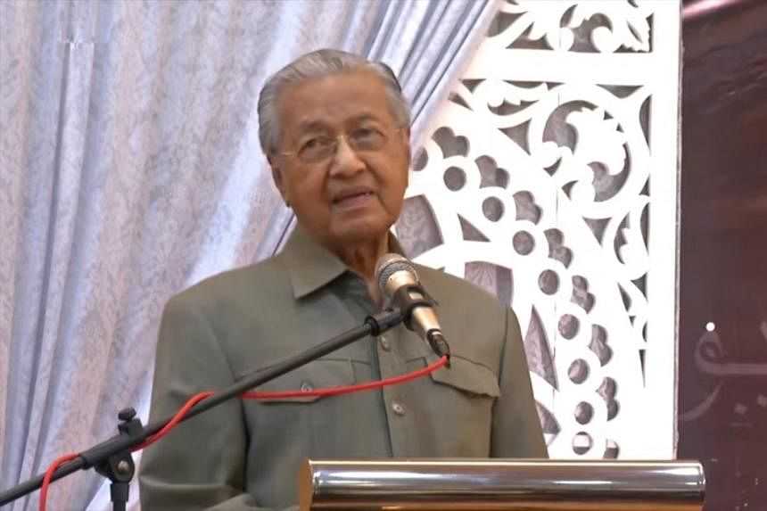 Mahathir: Johor Harus Menuntut agar Singapura Dikembalikan ke Malaysia