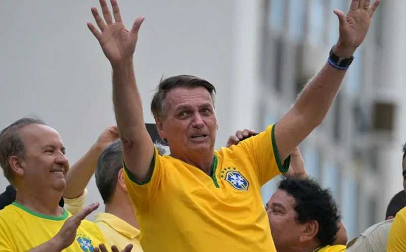 Mantan Presiden Brazil Bolsonaro Unjuk Kekuatan, Kecam Larangan Pemilu