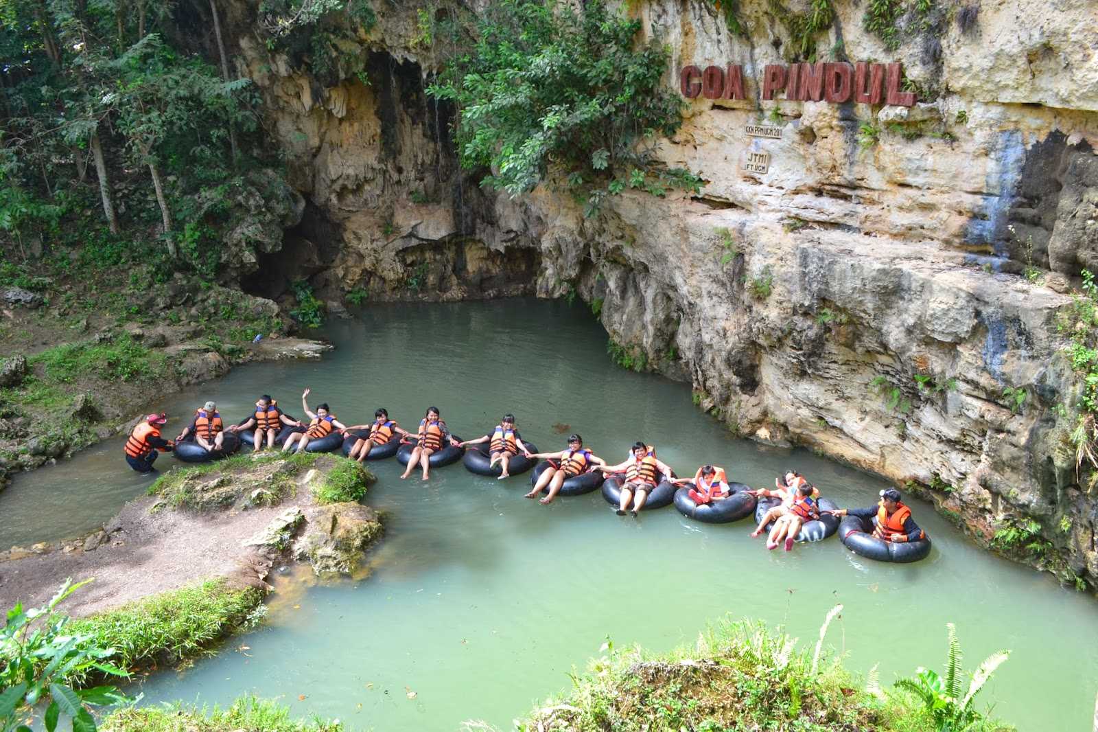 Menjelajahi Keindahan Wisata Gua Pindul