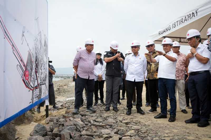 Menteri Bahlil Pastikan Kawal Proyek Lotte Chemical Cilegon hingga Rampung