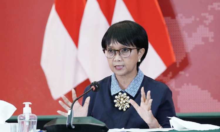 Menteri Luar Negeri Retno Marsudi Sebut 14 Warga Negara Indonesia dari Ukraina Belum Bisa Dipulangkan karena Positif Covid-19, Tertahan di Bucharest Rumania