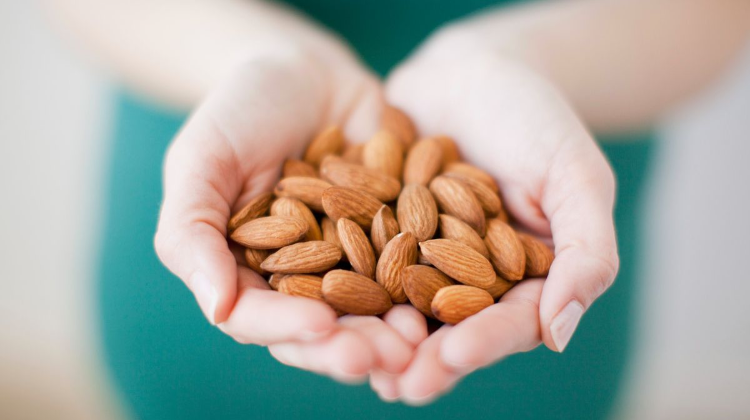 Menu Diet Kacang Almond Bantu Turunkan Berat Badan