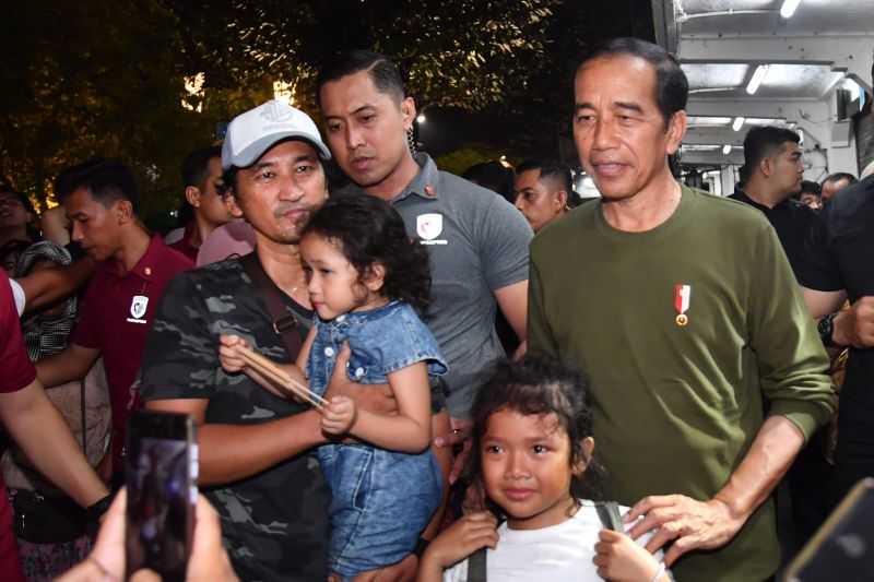 Merakyat, Presiden Jokowi Menyapa Masyarakat di Kawasan Malioboro Yogyakarta