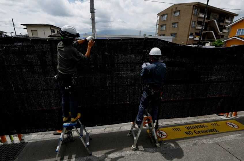 Muak dengan Perilaku Turis, Pemerintah Kota di Jepang Tutup Pemandangan Gunung Fuji