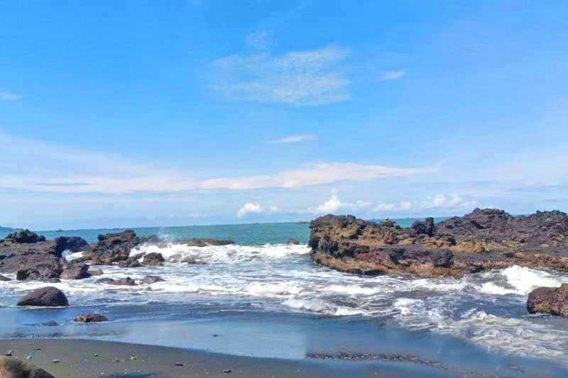 Pantai Cipunaga jadi lokasi tujuan wisata baru Kabupaten Sukabumi