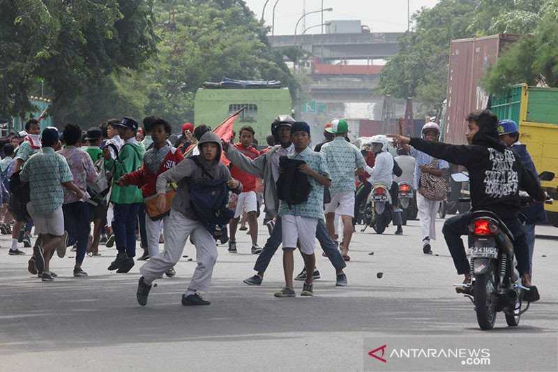 Para Remaja Terduga Pelaku Tawuran Ditangkap, Ini yang Dilakukan Polisi ke Mereka