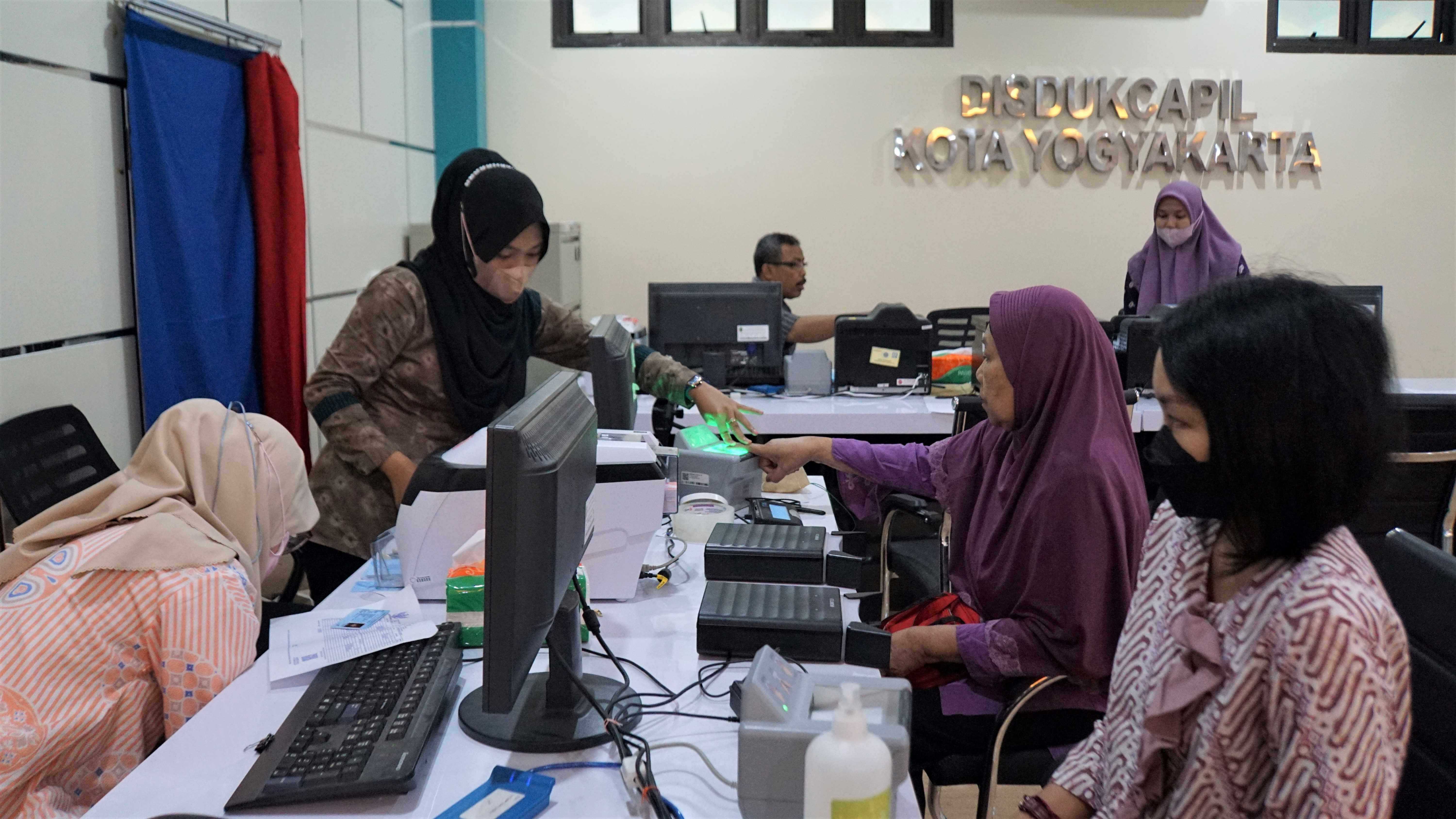 Pasokan Blangko KTP-el dari Pemerintah Pusat Sudah Datang, Pemkot Yogya Buka Kembali Layanan Cetak KTP