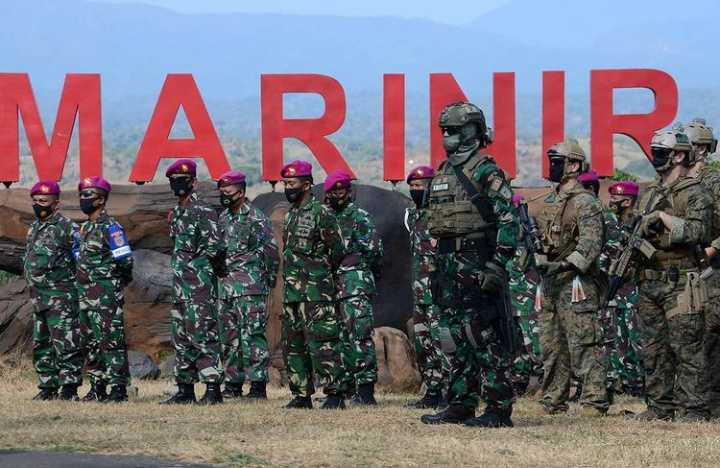 Pasukan Intai Amfibi Indonesia dan Marinir Amerika Gelar Latihan Bersama di Situbondo