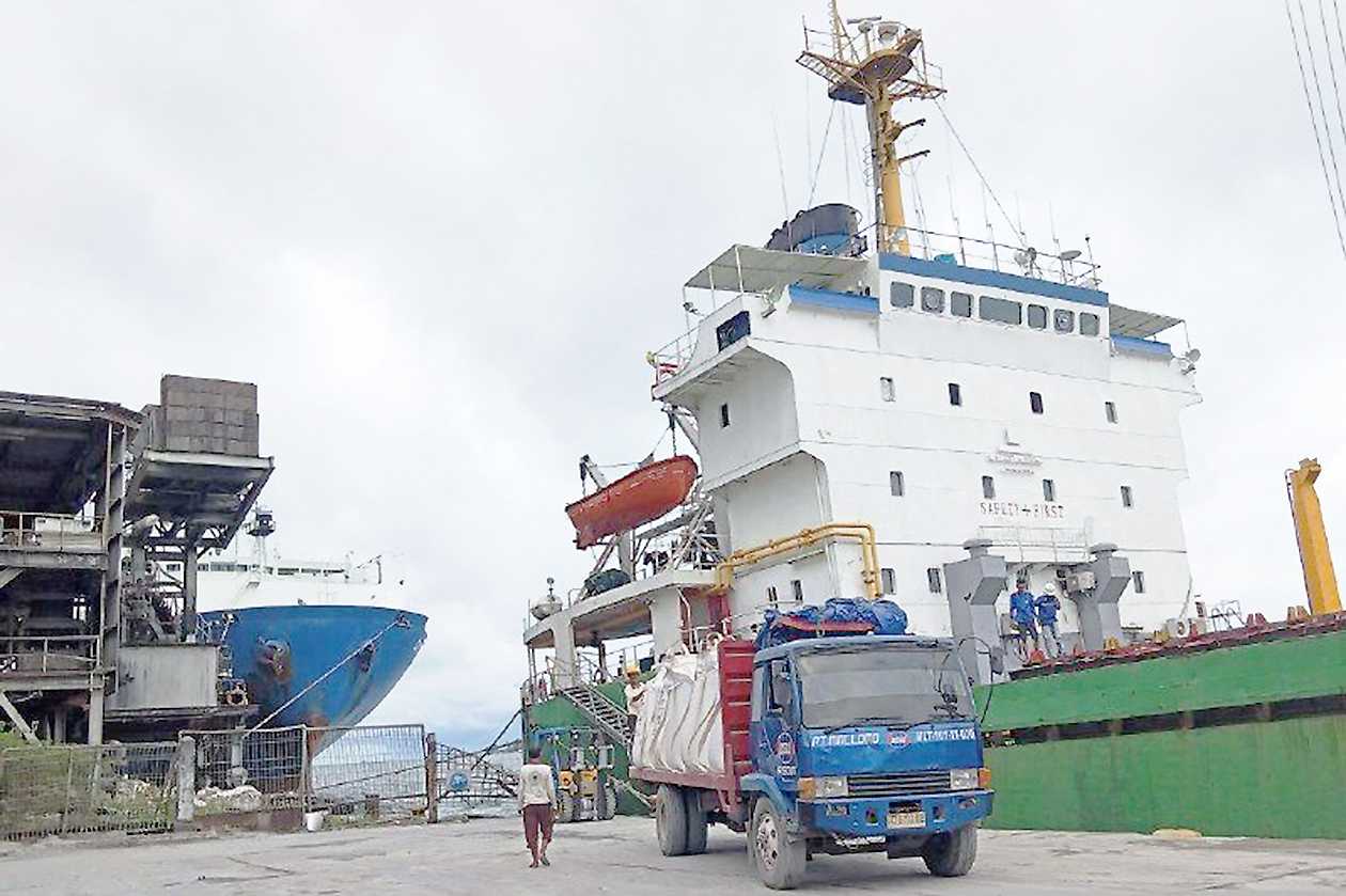 Pelabuhan Manado Catat Arus Kapal Penumpang Terbanyak