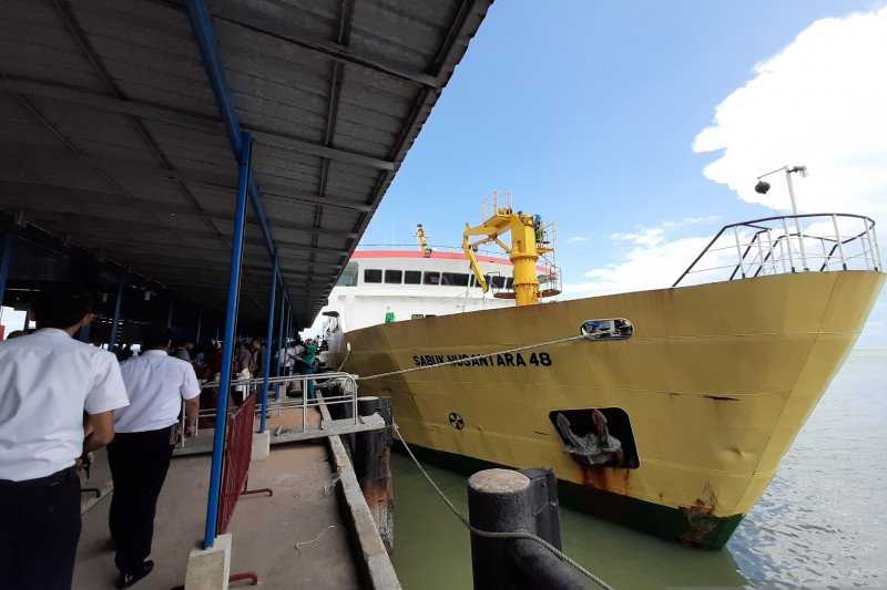 Pelni Belum Bisa Akomodasi Keinginan Warga Buka Pelabuhan Kijang