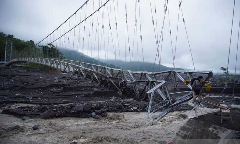 Pemerintah Mulai Petakan Kerusakan Infrastruktur akibat Banjir Lahar Dingin Semeru