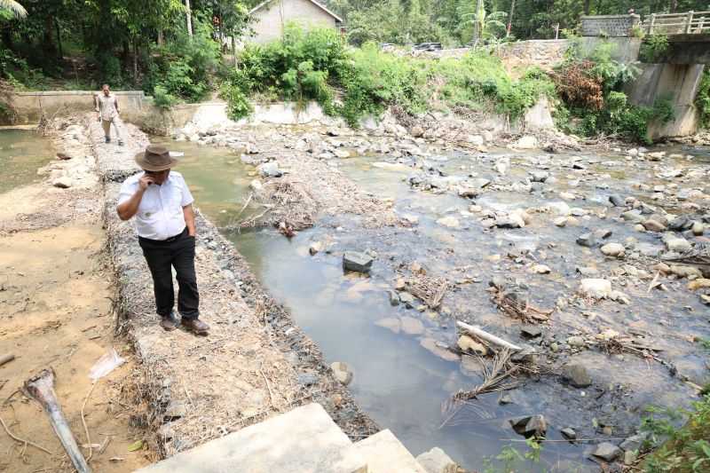 Pemprov Banten tuntaskan pembangunan jalan menuju kawasan Ujung Kulon