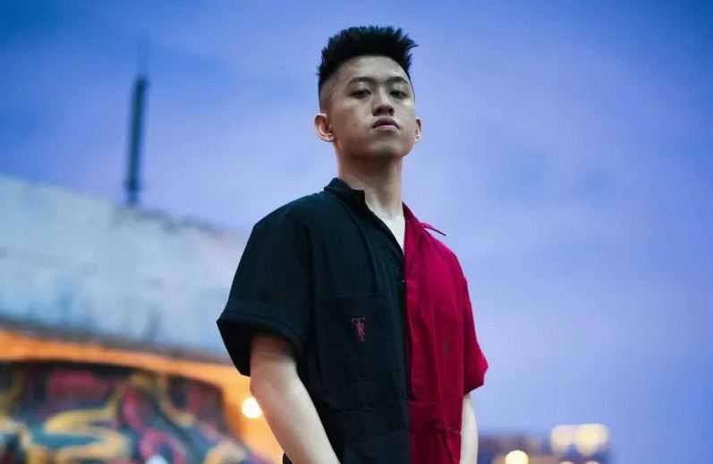 Pemprov DKI Gagal Hadirkan Rich Brian dan Niki Zefanya di Malam Puncak HUT Jakarta di JIS, Siapa Penggantinya?