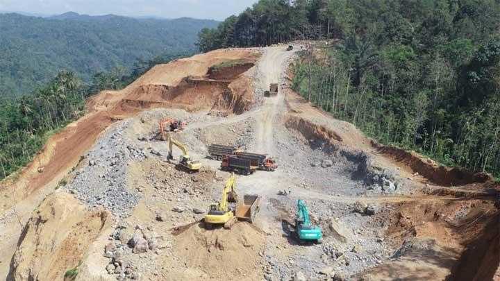 Penambangan Andesit Harus Berizin