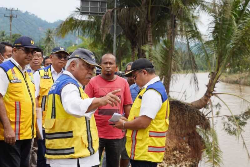 Penanganan Banjir Sumbar Ditargetkan Tuntas dalam 2 Pekan