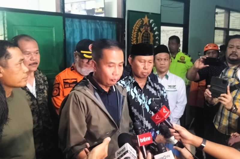 Penjabat Gubernur Jabar Pinjam Mobil Pemprov DKI untuk Padamkan Api di Gudang Amunisi Kodam Jaya