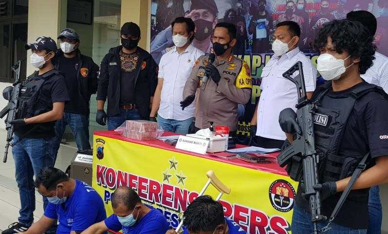 Perampas Rp429 Juta Uang Setoran Toko Emas di Semarang Diringkus
