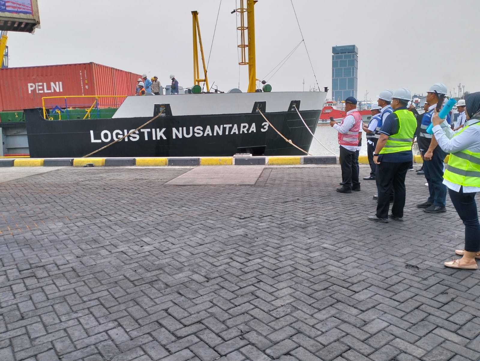 Perdana, Kemenhub Lepas Kapal Tol Laut dari Surabaya ke Maluku Utara