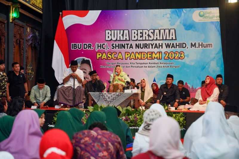 Perkuat Kerukunan, Sinta Nuriyah Buka Puasa Bersama Masyarakat Lintas Agama Kota Madiun