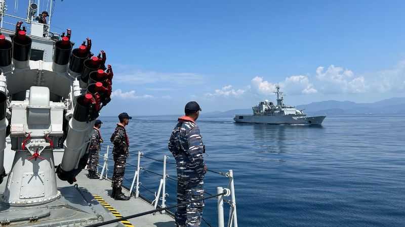 Perkuat Naluri Tempur dan Peran Diplomasi, KRI Hasan Basri-382 Gelar Latihan Bersama Kapal Perancis