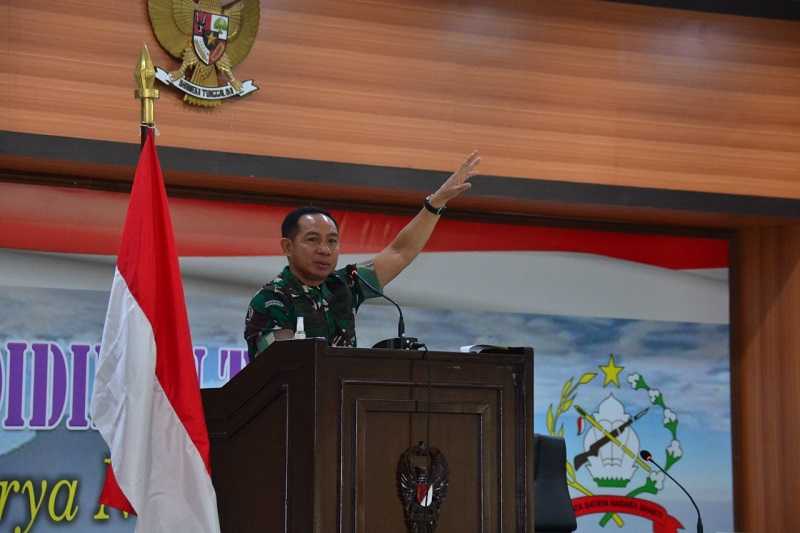Perwira TNI AD Calon Dandim Terima Pembekalan Wakasad