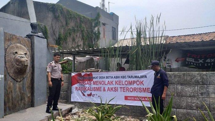 Puluhan Spanduk Tolak Radikalisme Dipasang di Bekasi