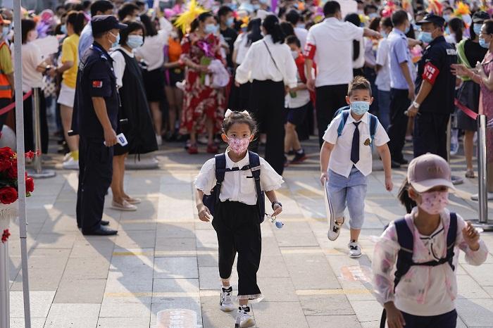 Seluruh Sekolah di Wuhan Kembali Dibuka