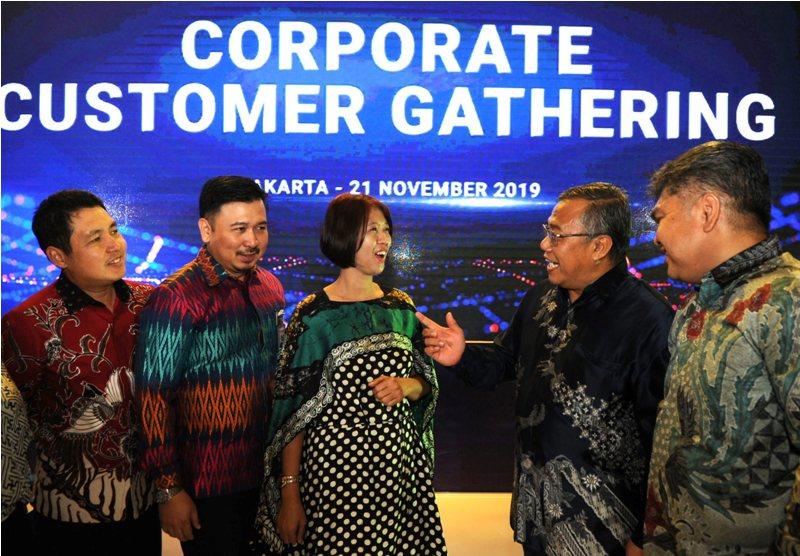 CUSTOMER GATHERING