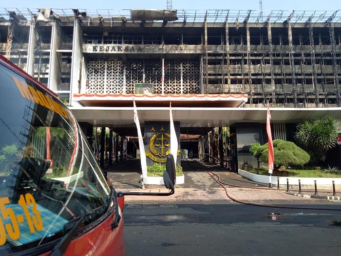 Struktur Bangunan Jadi Kendala Pemadaman Kebakaran di Gedung Kejagung