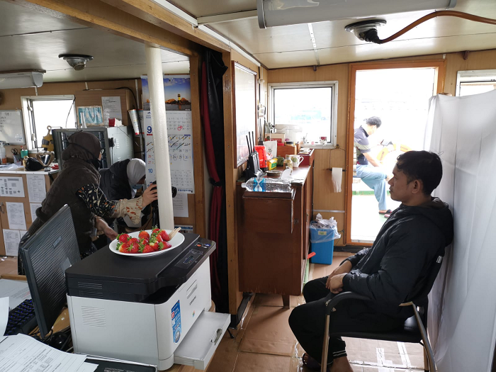 Inovasi Menghadapi Pandemi, KJRI Cape Town Operasikan SIMKIM Mobile di Atas Kapal