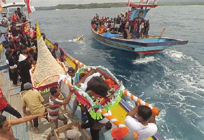 Ritual Tolak Bala di Jawa