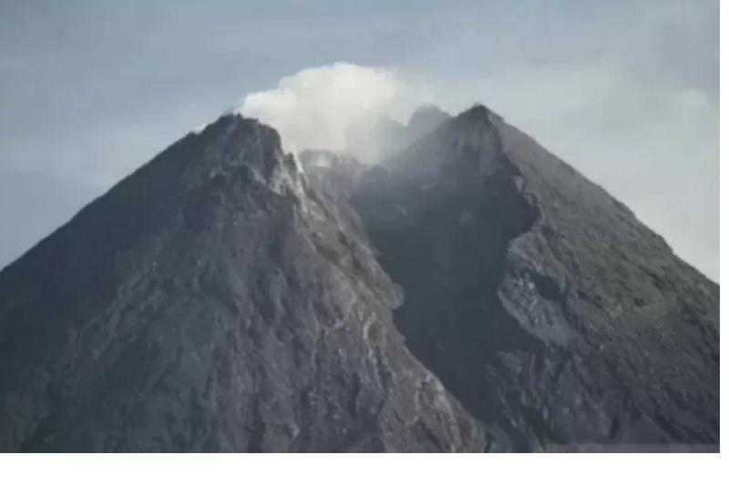 Gunung Merapi Alami 47 Kali Gempa Guguran