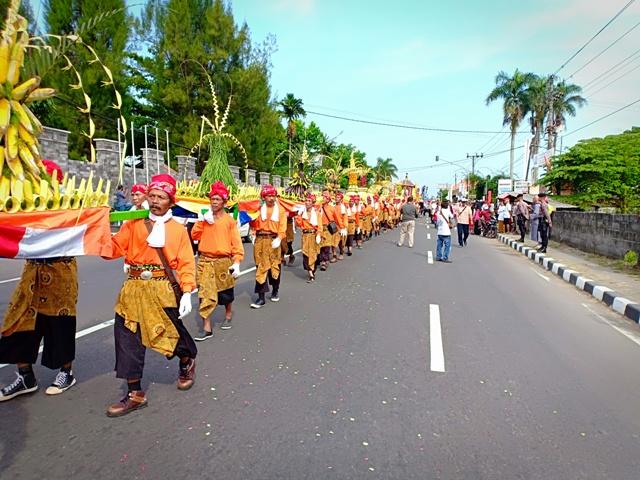 Daya Pikat Prosesi Agung