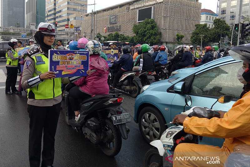 Polda Uji Coba Kamera ELTE Portabel