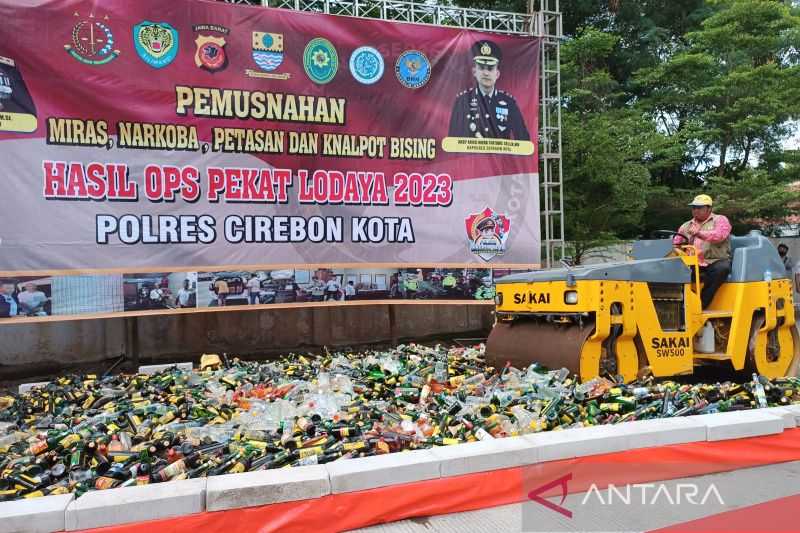 Polres Cirebon Kota Musnahkan 211.588 Butir Petasan
