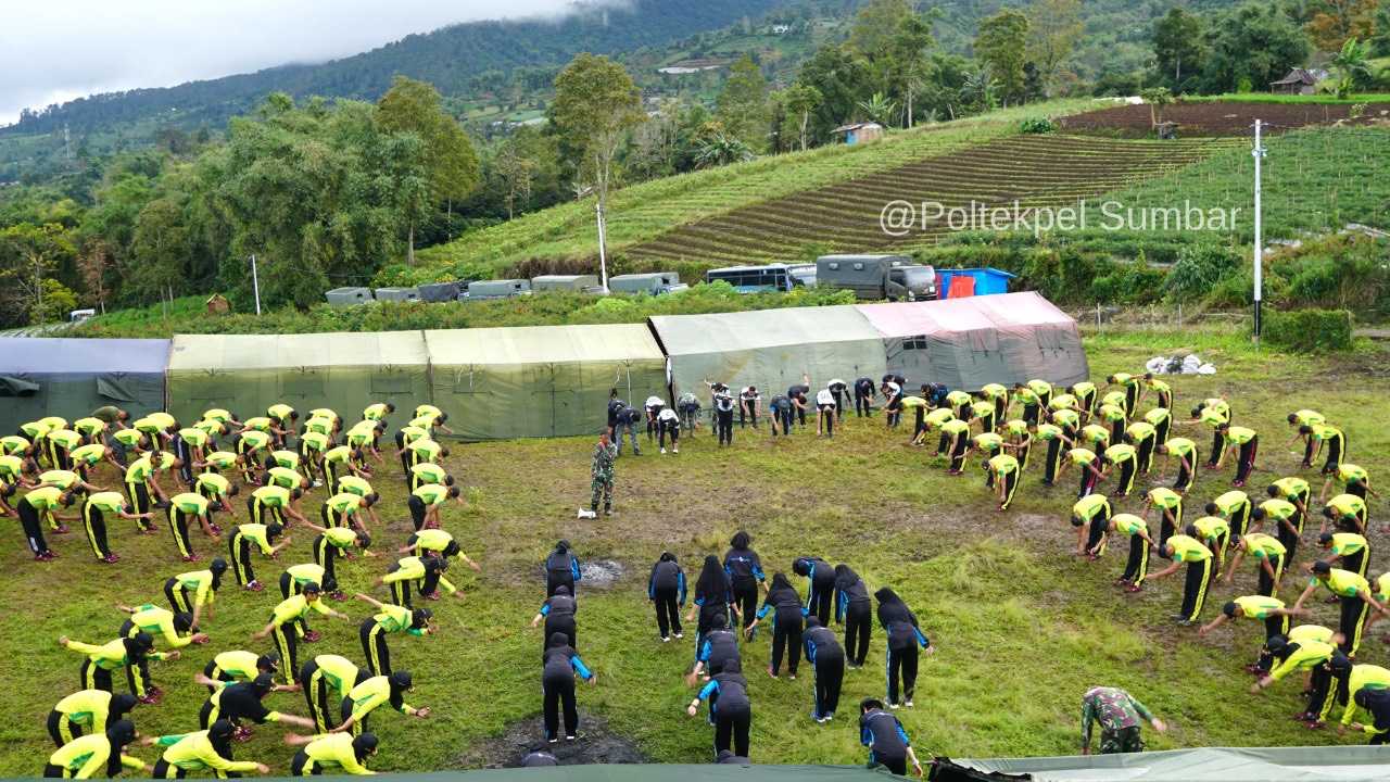 Poltekpel Sumbar Gelar Outbond di Kaki Gunung Merapi