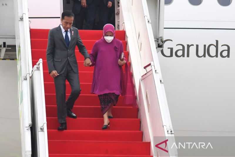 Presiden Jokowi dan Ibu Iriana Tiba di Tanah Air Usai Berkunjung ke Empat Negara