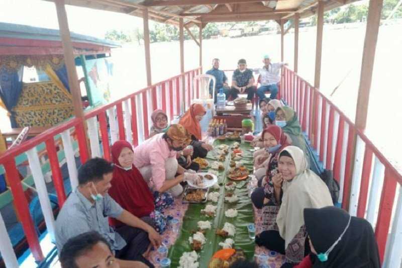 Pulau Kembang Tawarkan Buka Puasa di Atas Ketek Kelilingi Danau Sipin