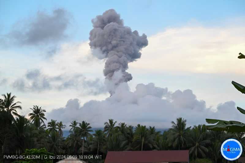 PVMBG: Aktivitas Vulkanik Gunung Ibu di Maluku Utara Meningkat