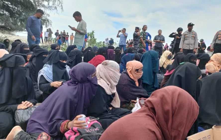 Ratusan Pengungsi Rohingya Terdampar Lagi di Aceh