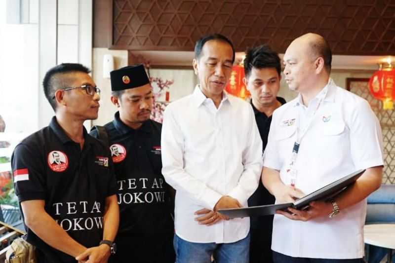 Relawan Ini Menangkap Pesan Jelas, Jokowi Siratkan Capres yang Didukungnya Saat Nusantara Bersatu