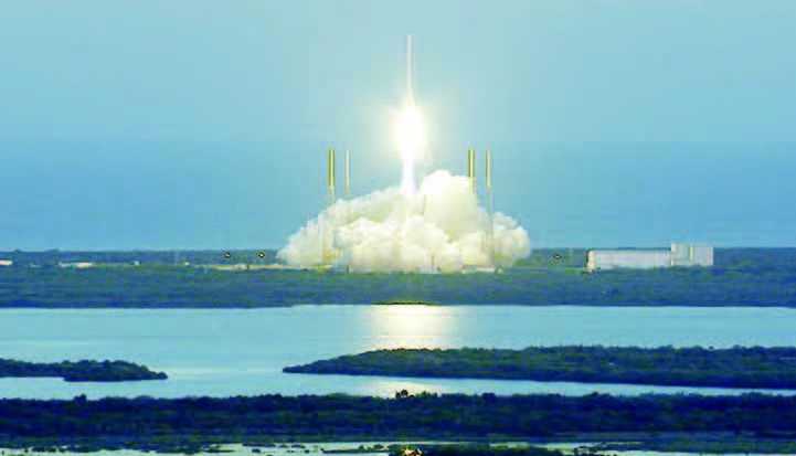 Roket SpaceX Bakal Tabrak Bulan setelah 7 Tahun di Ruang Angkasa
